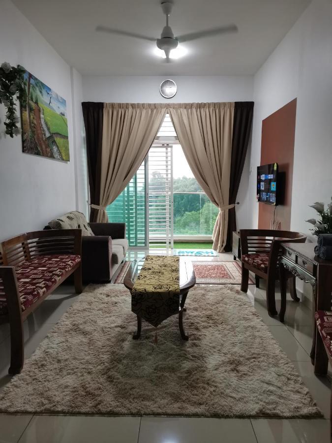 Ilsham Guest House @ Seroja Hills Bbst Sepang Exterior foto